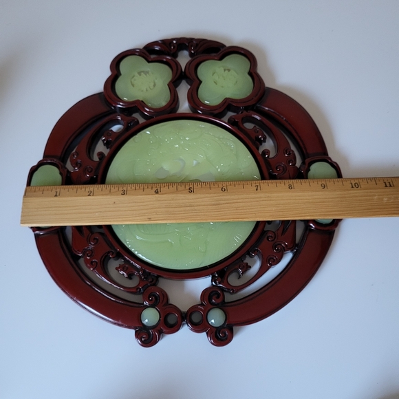 Faux Jade and Resin Decorative Chinese Wall Hanging - Picture 15 of 15